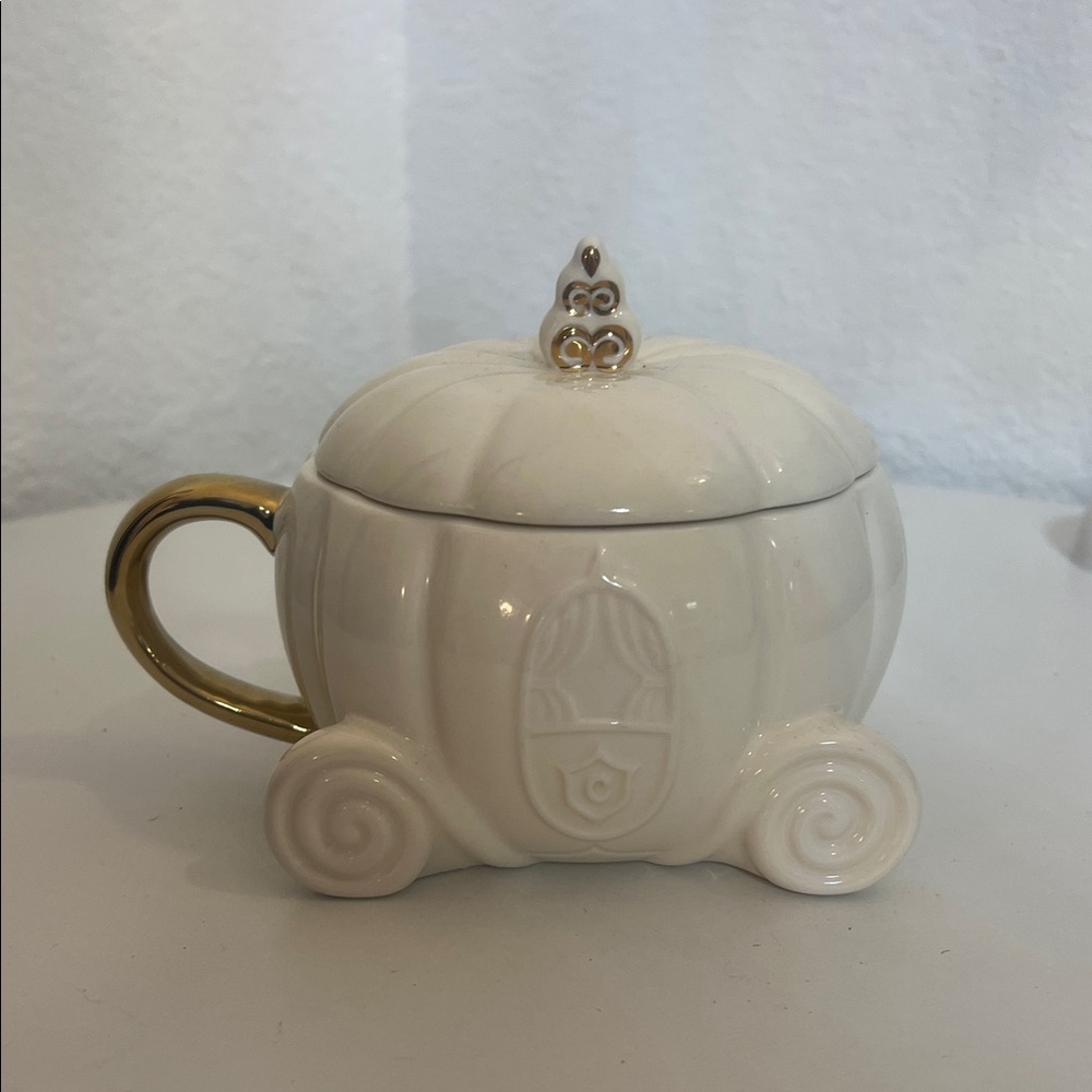 Hallmark White Pumpkin Mug with Gold Handle
